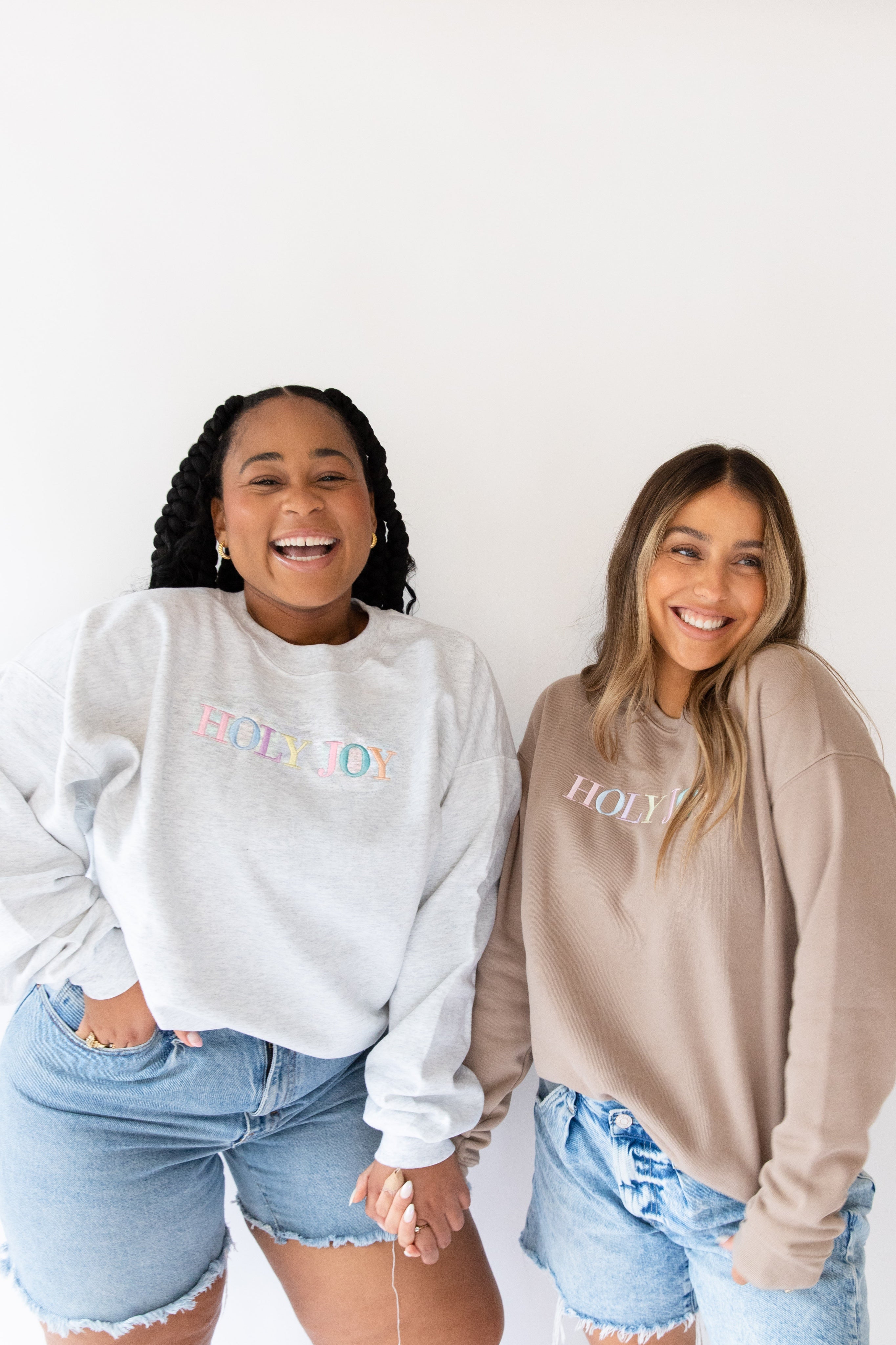 Holy Joy Crewneck in Cocoa – Fan Official